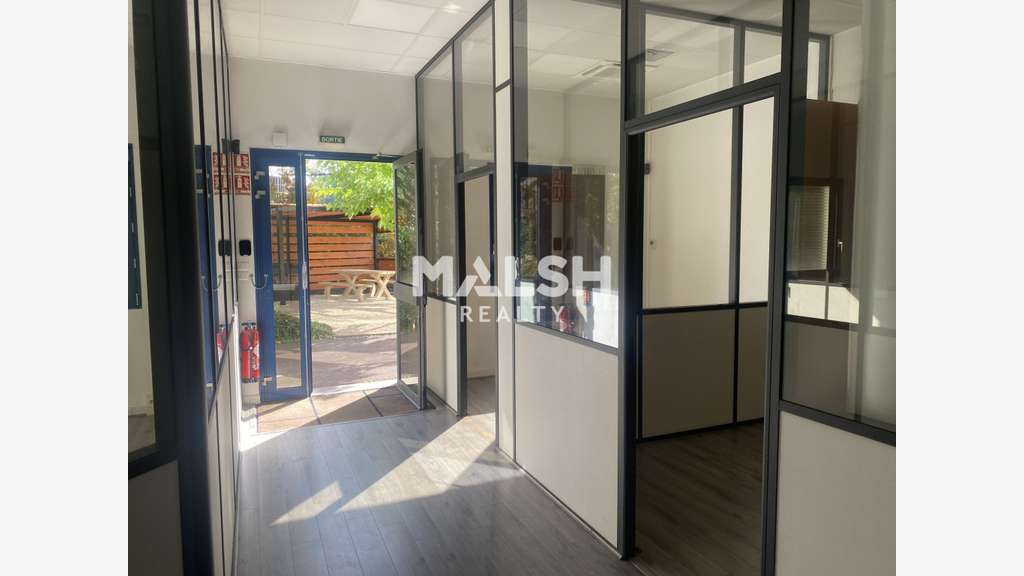 Bureaux à louer 141m² en RDC à Limonest Techlid