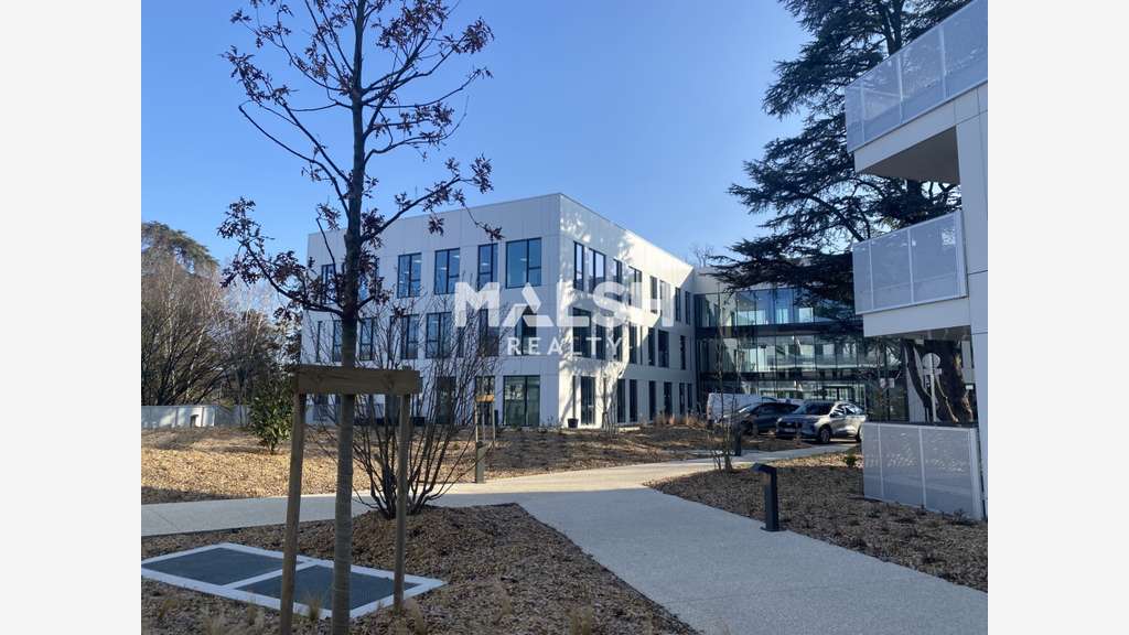 Bureaux à partir de 96m² à louer à Limonest