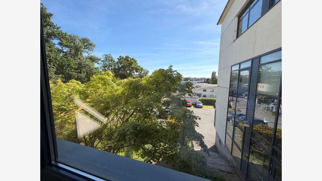 Bureaux 70m² R+1 à louer à Limonest Techlid