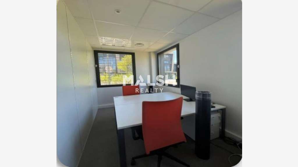 Bureaux à louer 360m² et 243m² à Limonest