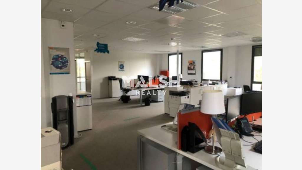 Bureaux à louer 360m² et 243m² à Limonest