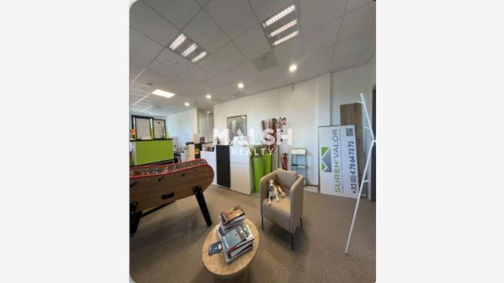Bureaux à louer 360m² et 243m² à Limonest