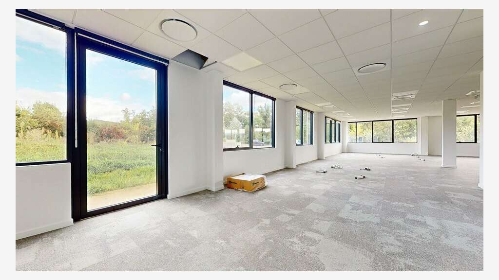 Bureaux 829m² à louer à Limonest TECHLID
