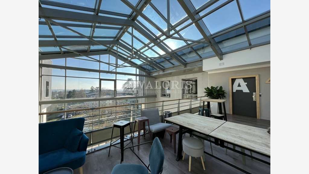 Location bureaux 142m² cadre verdoyant Limonest  