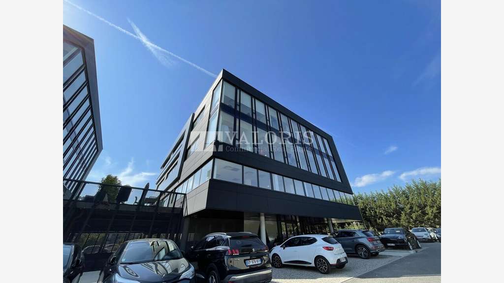 Bureaux 217m² haut de gamme à louer à Limonest 