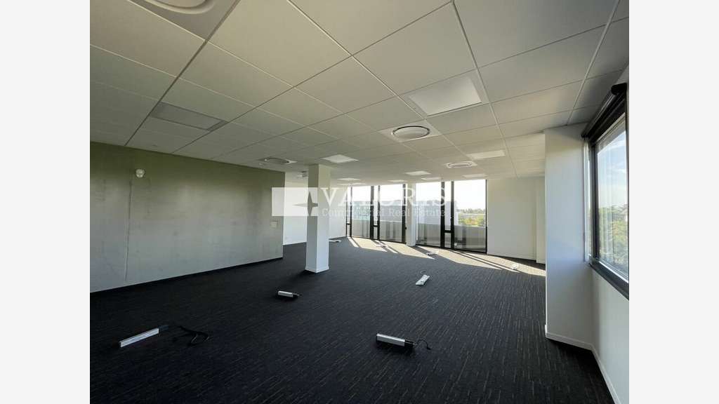Bureaux 217m² haut de gamme à louer à Limonest 
