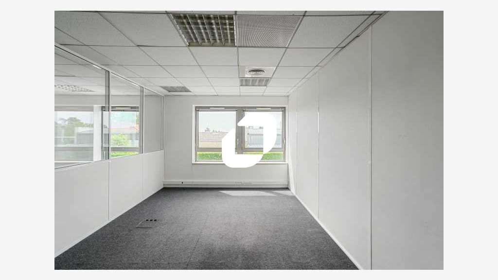 A louer Bureaux 232m² Limonest