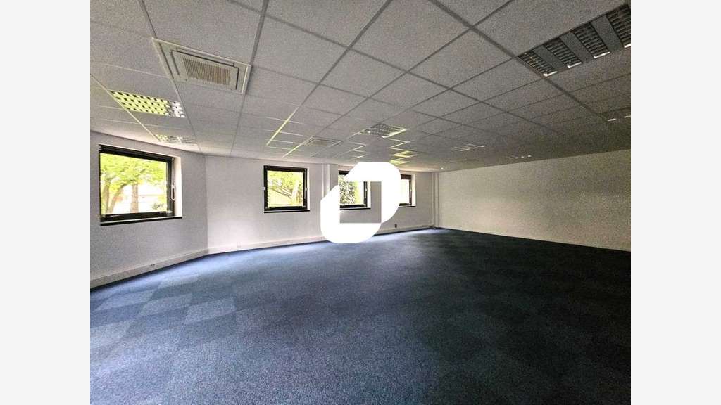 A louer Bureaux 843m² Limonest