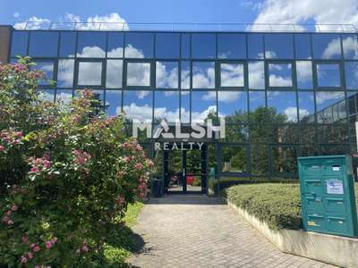 A louer bureaux divisibles de 916m² à Limonest