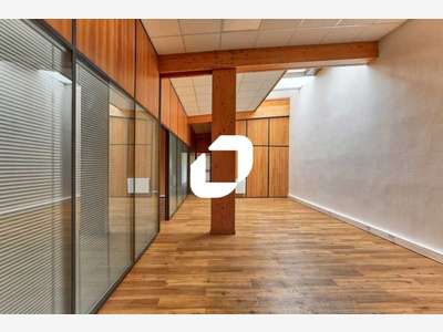 A louer Bureaux 158m² Linas