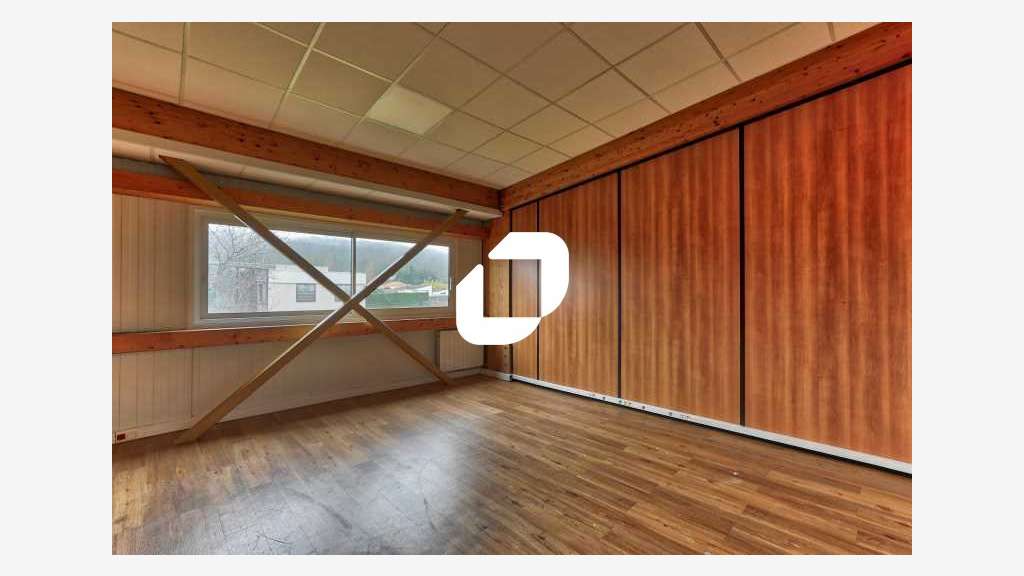 A louer Bureaux 158m² Linas