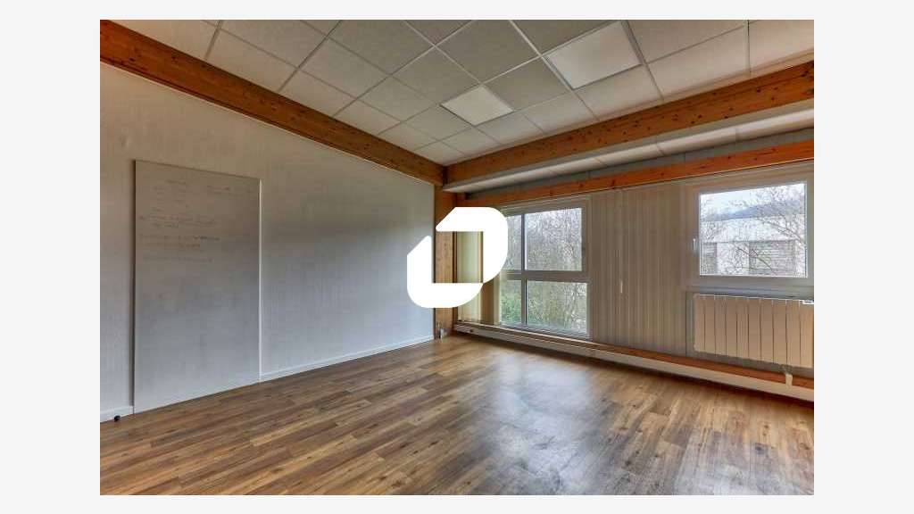 A louer Bureaux 158m² Linas