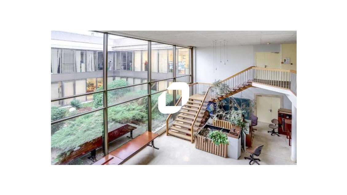 A louer Bureaux 1174m² Lisses
