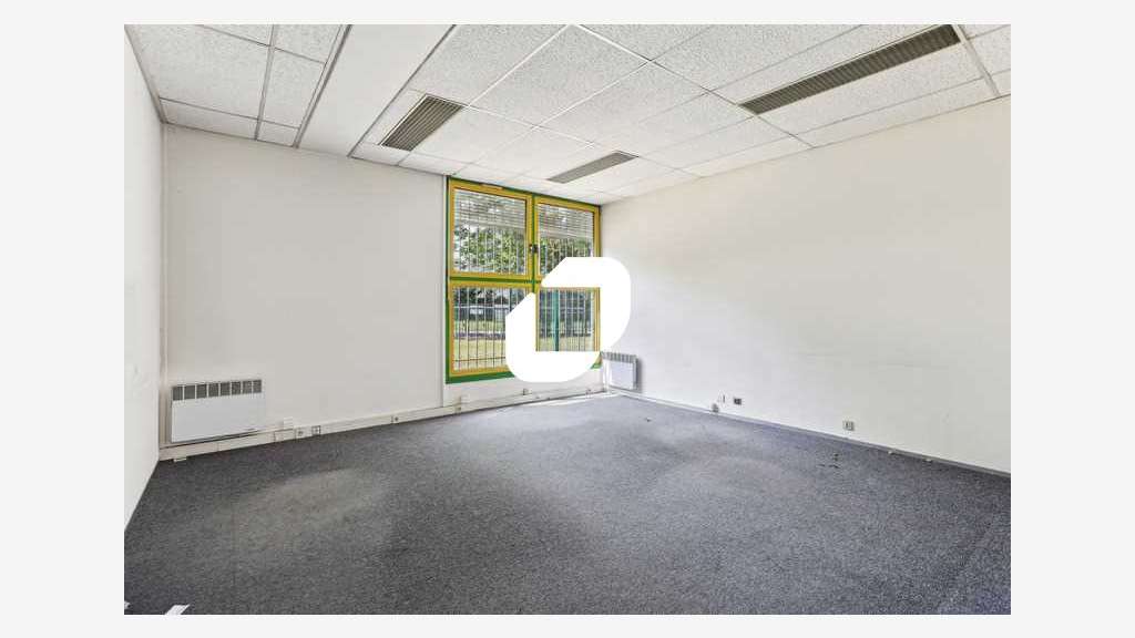 A louer Bureaux 300m² Lisses