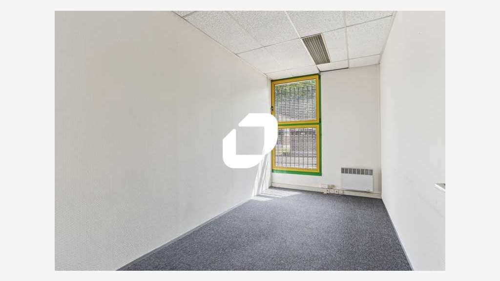 A louer Bureaux 300m² Lisses