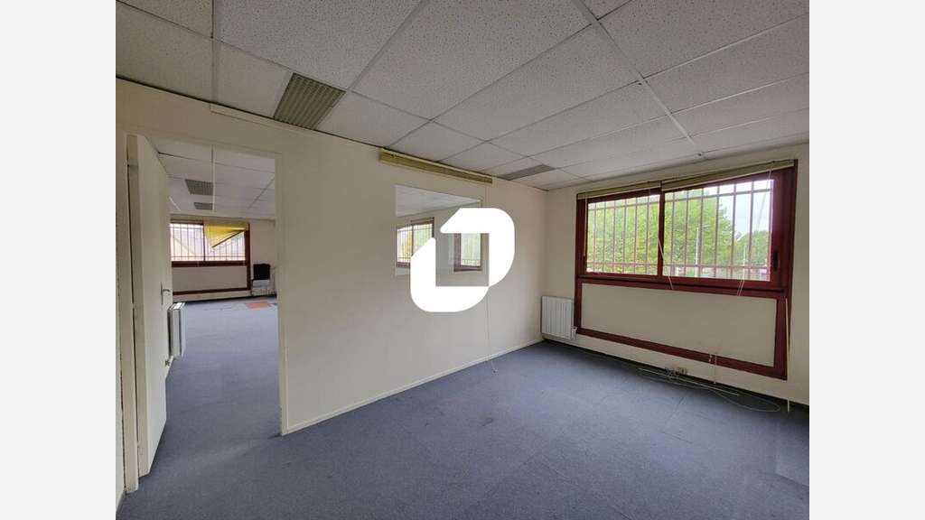 A louer Bureaux 72m² Lisses