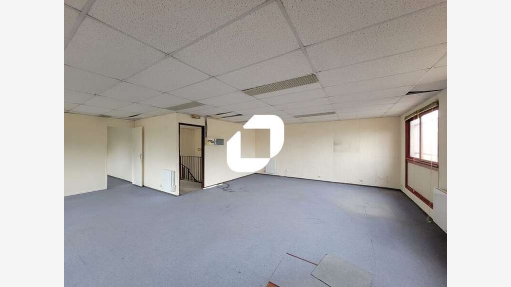 A louer Bureaux 72m² Lisses