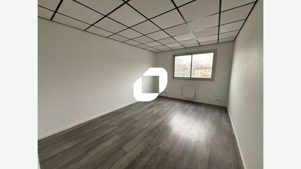 A louer Bureaux 463m² Lisses