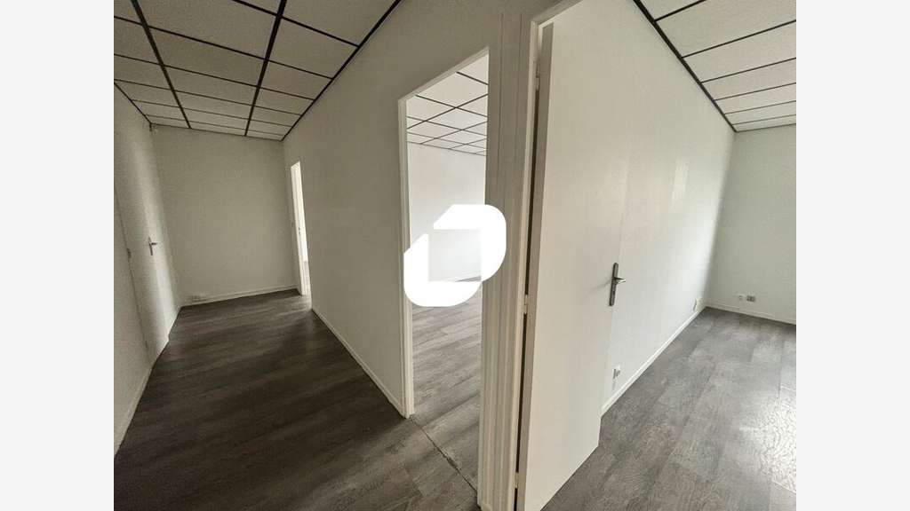 A louer Bureaux 463m² Lisses