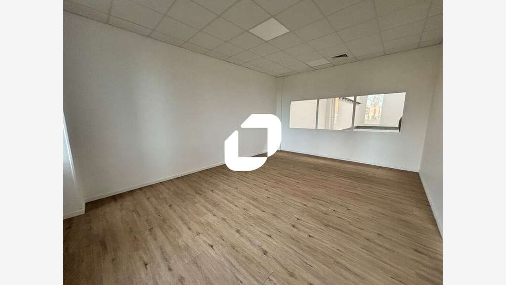 A louer Bureaux 213m² Lisses