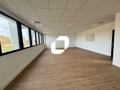 A louer Bureaux 158m² Lisses
