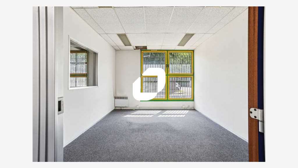 A louer Bureaux 300m² Lisses