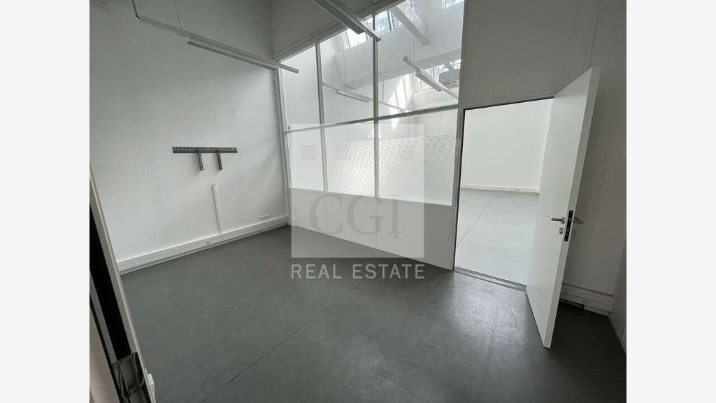 Bureau 141m² à louer à Lyon 69004