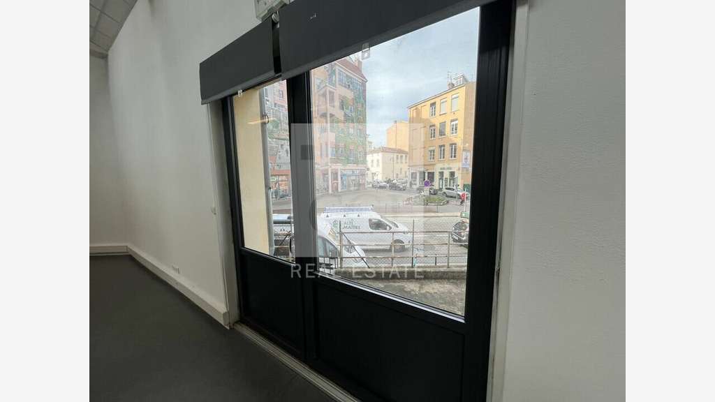 Bureau 141m² à louer à Lyon 69004