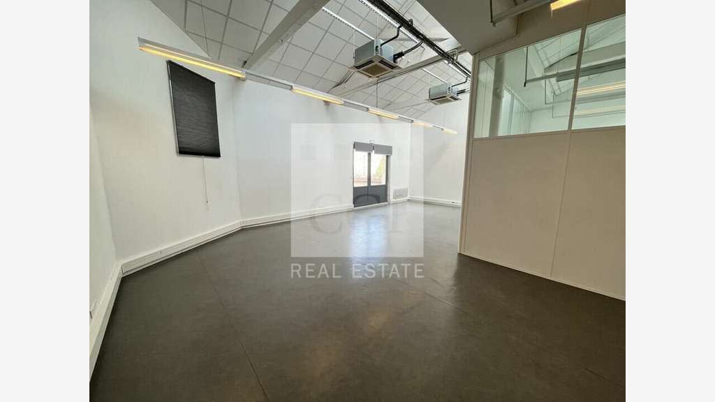 Bureau 141m² à louer à Lyon 69004