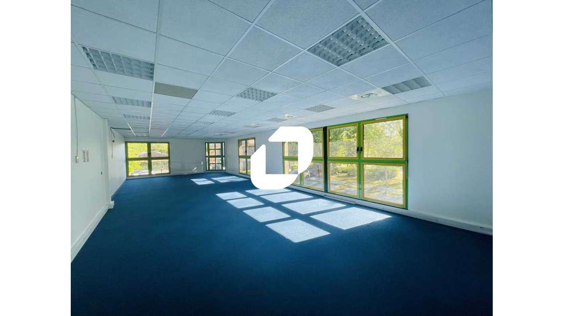 A louer Bureaux 167m² Lognes