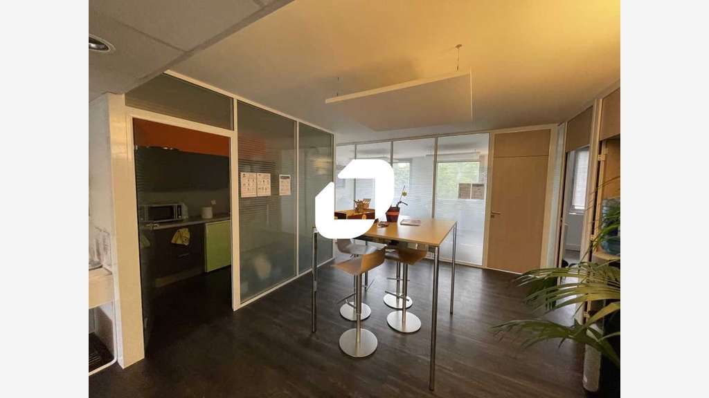 A louer Bureaux 165m² Lognes