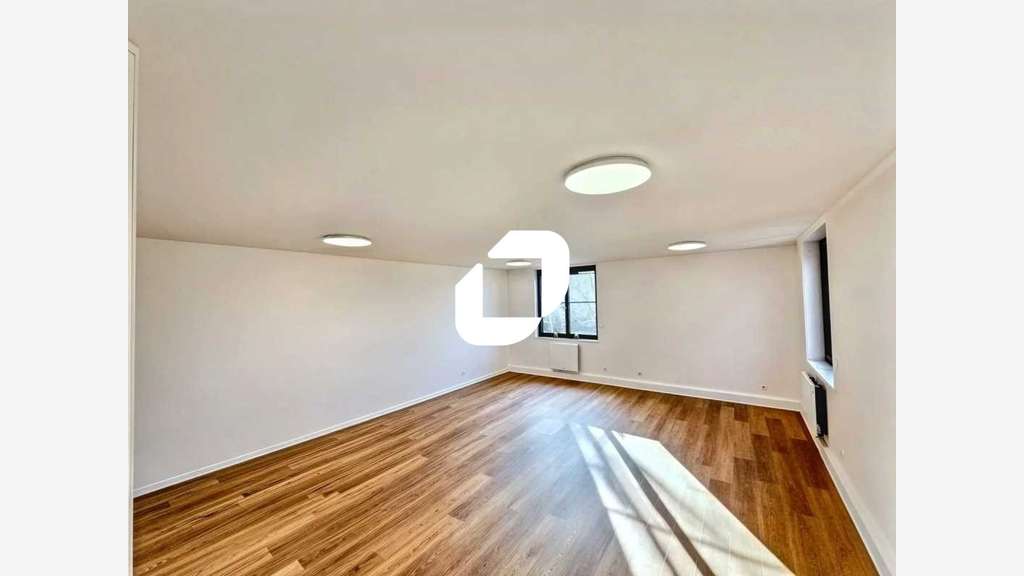A louer Bureaux 63m² Lognes