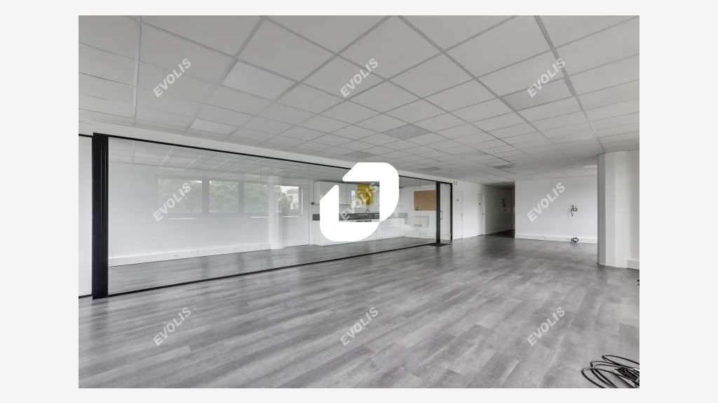 A louer Bureaux 231m² Lognes