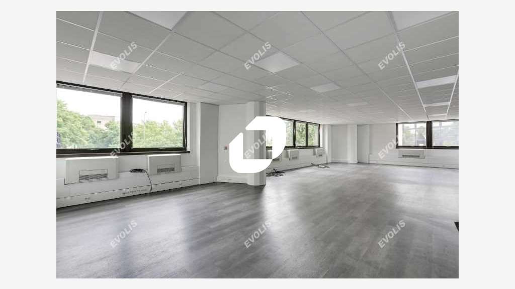 A louer Bureaux 231m² Lognes