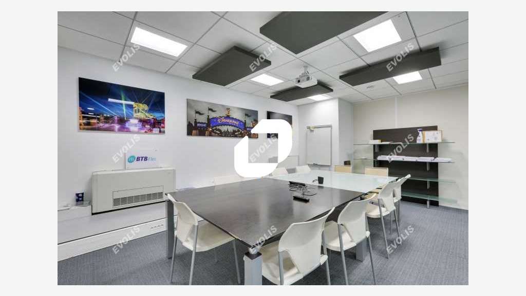 A louer Bureaux 231m² Lognes