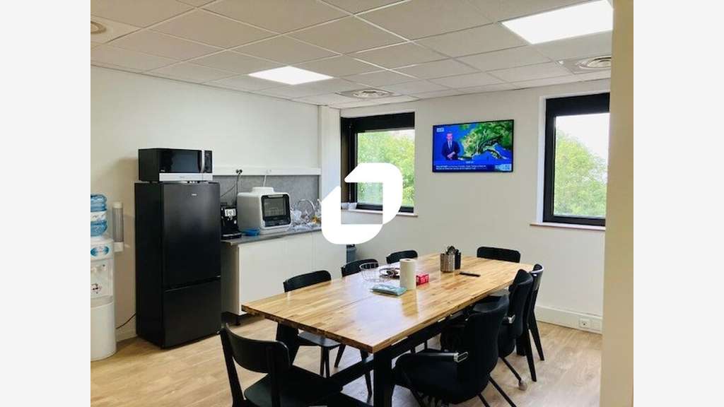 A louer Bureaux 101m² Lognes