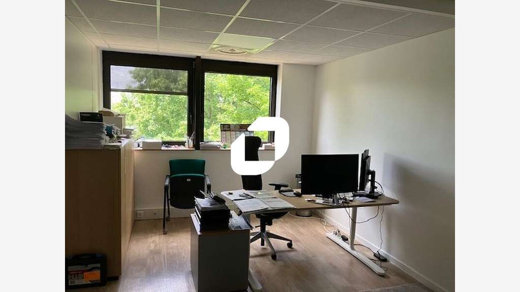 A louer Bureaux 101m² Lognes