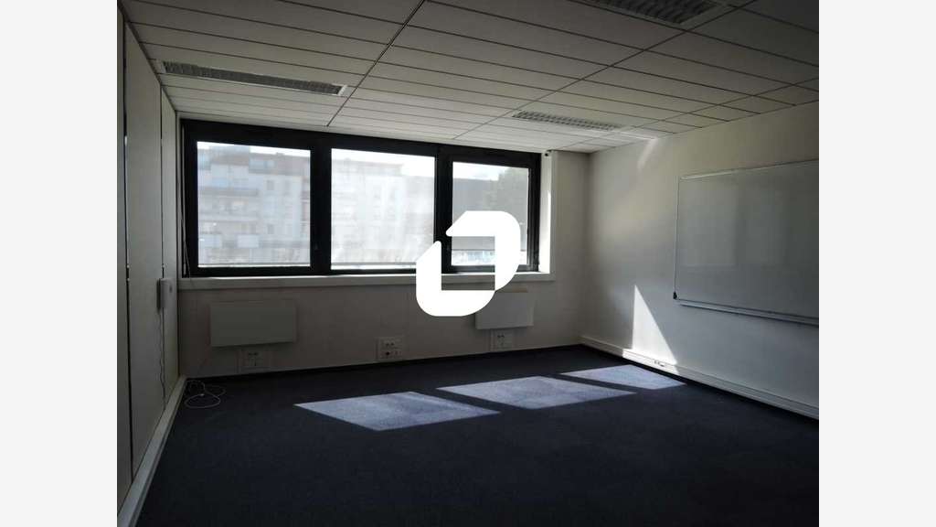 A louer Bureaux 361m² Lognes