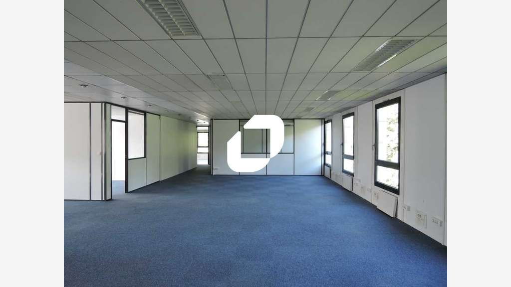 A louer Bureaux 361m² Lognes
