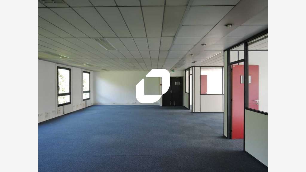A louer Bureaux 361m² Lognes