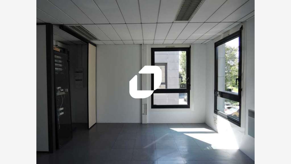 A louer Bureaux 27m² Lognes