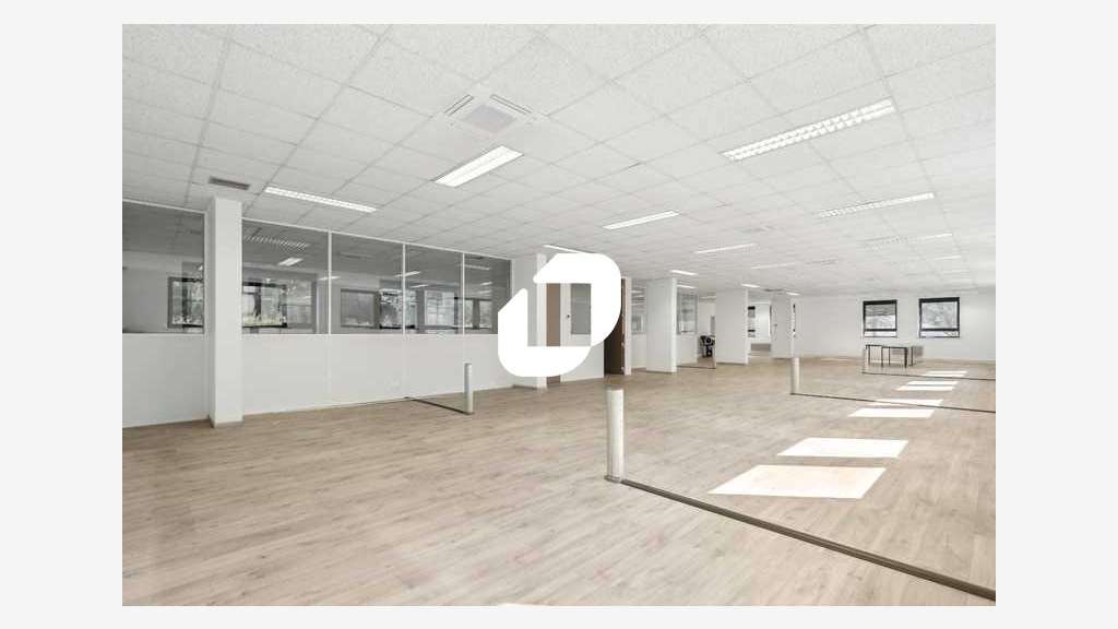 A louer Bureaux 457m² Lognes