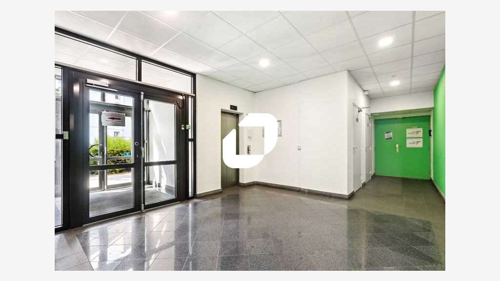 A louer Bureaux 457m² Lognes