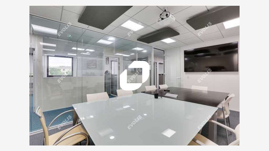 A louer Bureaux 530m² Lognes
