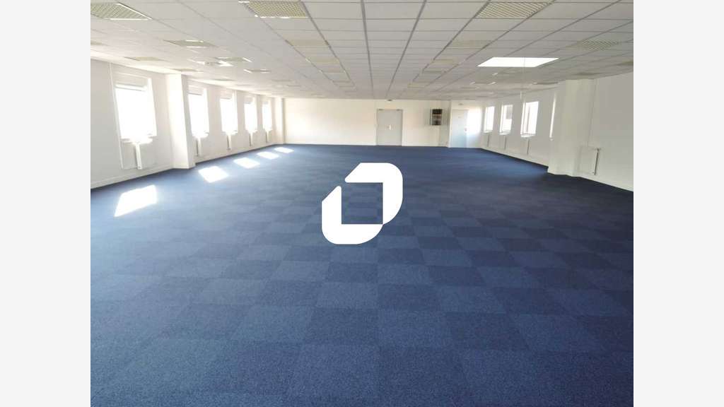 A louer Bureaux 147m² Lognes