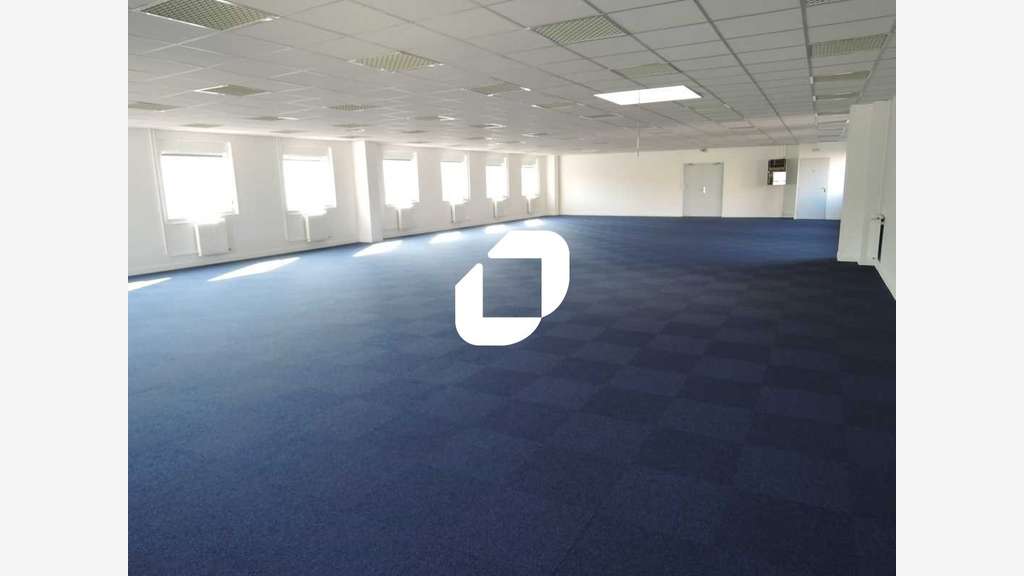 A louer Bureaux 147m² Lognes