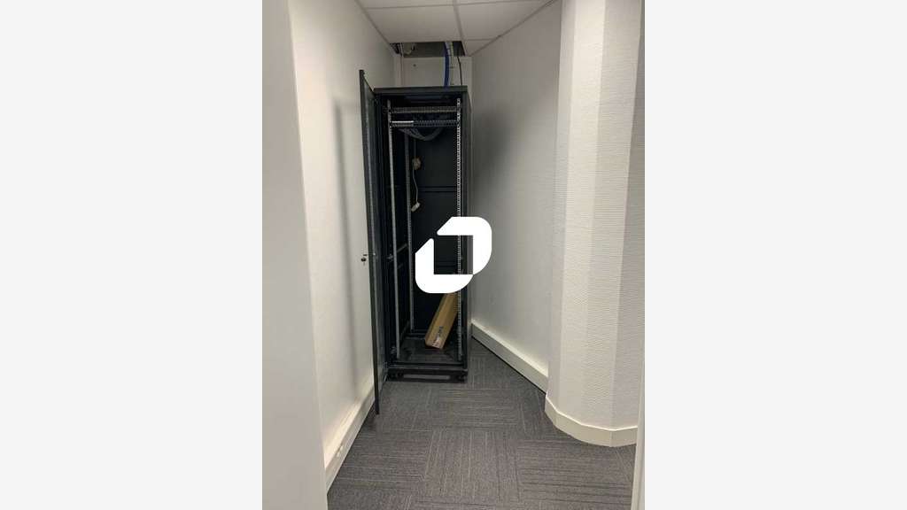 A louer Bureaux 871m² Lognes