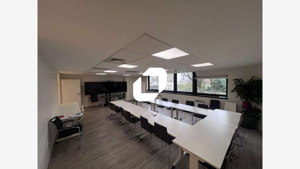 A louer Bureaux 282m² Lognes