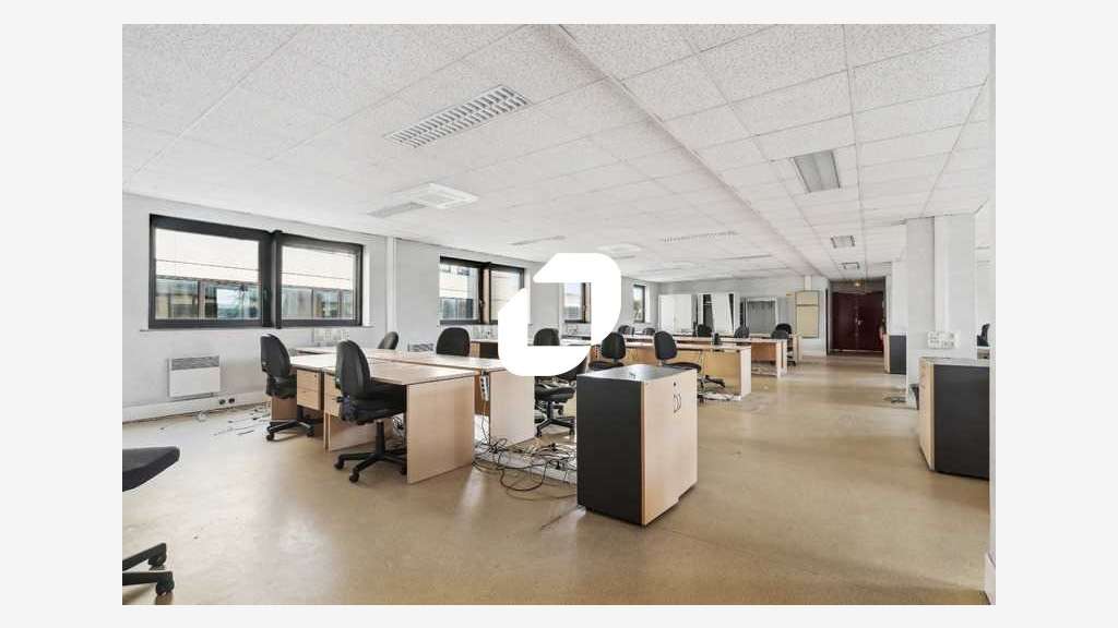 A louer Bureaux 196m² Lognes