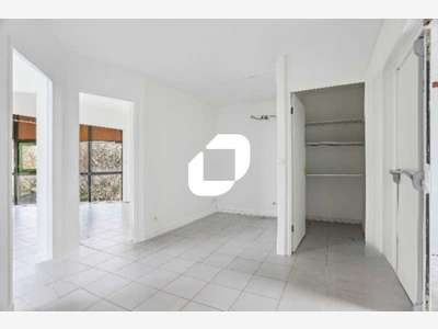 A louer Bureaux 94m² Lognes